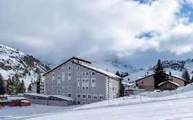 Hotel Grischuna